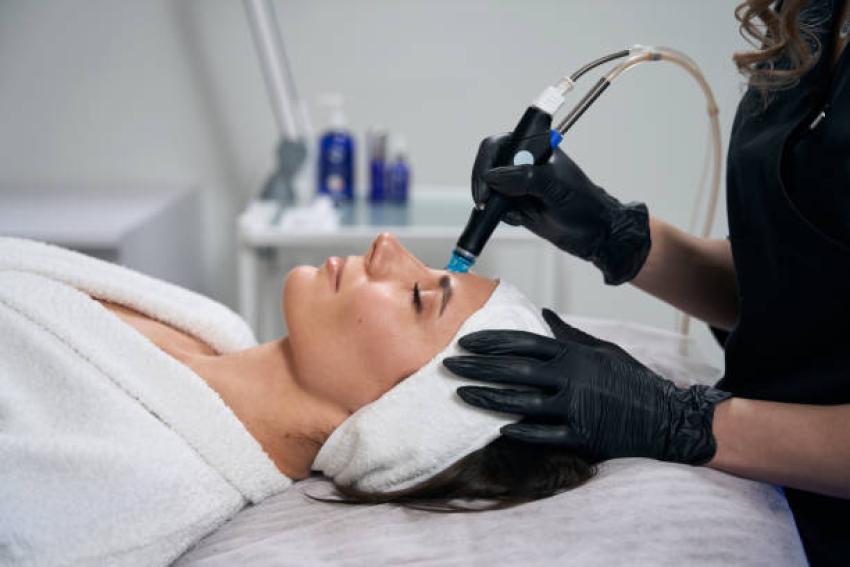 How a Red Carpet HydraFacial Can Boost Your Glow Before Big Events