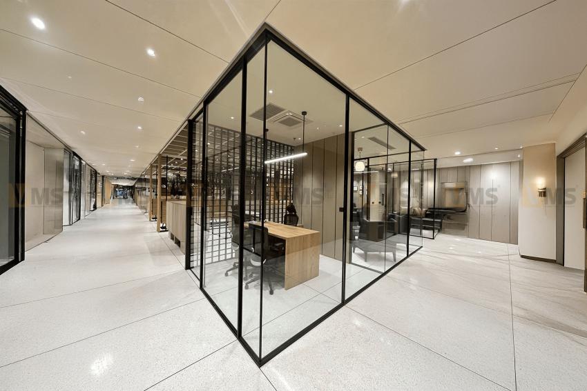 The Role of Soundproof Booths in Hybrid Workspaces