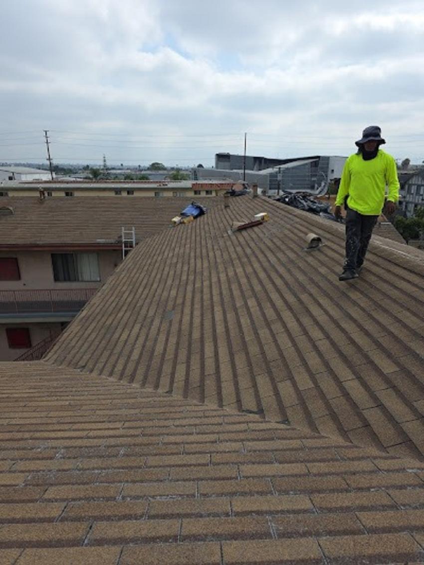 How Do You Prepare a Business Site for Commercial Roof Installation?