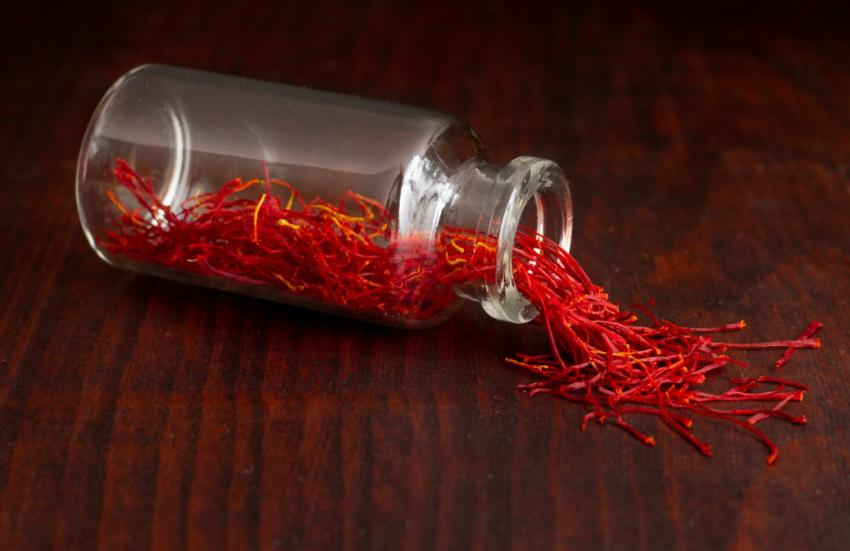 Why Saffron Serum Is Becoming the Best Face Serum in the UK