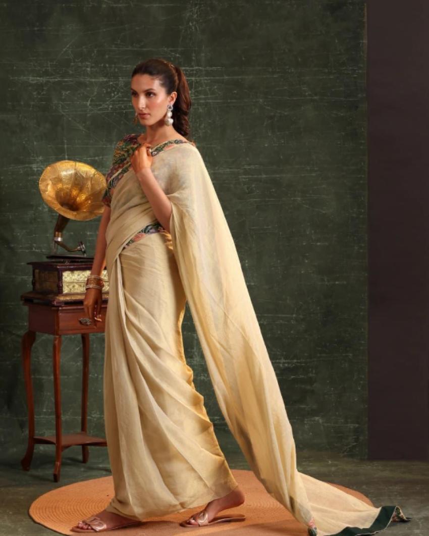 Seasonal Lookbooks: Summer, Monsoon, Winter Wardrobe Essentials