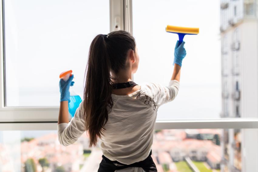 Why Local Window Cleaning Companies Are Better Than Big Chains?