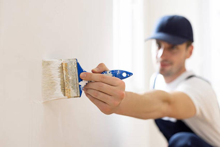 How Reliable Painting Services Fix Uneven Paint Jobs