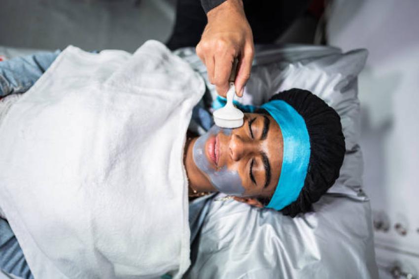 How to use Glo2Facial to fix dull tired skin in one lunch break