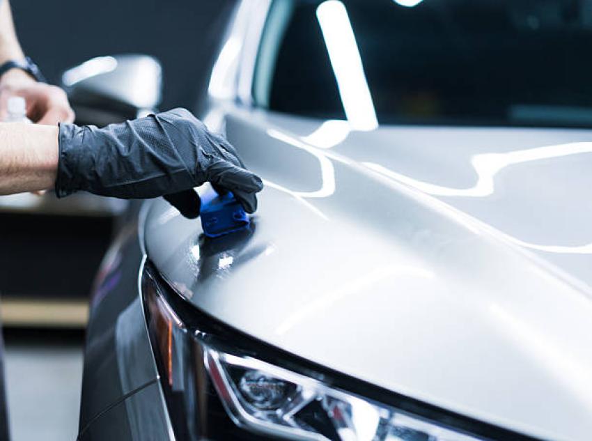 How Custom Auto Paint Services Fix Faded Car Colors Fast