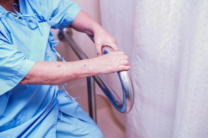 Before It’s Too Late: How Grab Bar Installations for Seniors Can Transform Everyday Safety