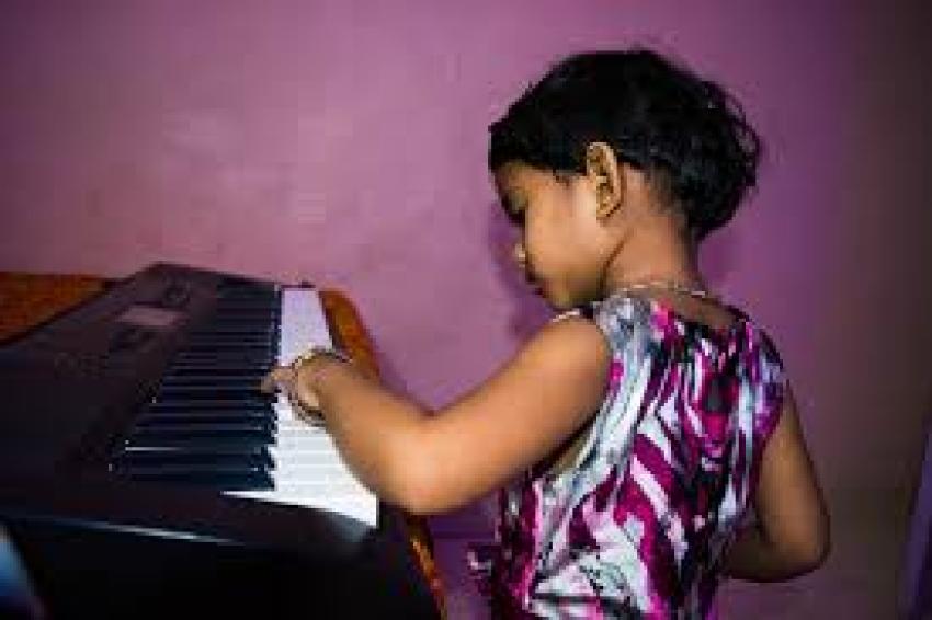 Why Simple Piano Lessons Work Better for Young Children