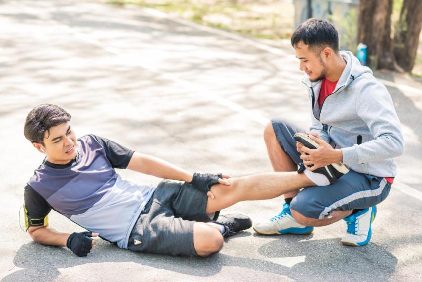 Common Sports Injuries and How to Treat Them