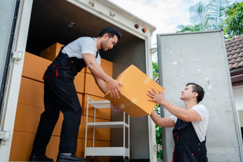 Can A Moving Company Pack Everything For You Safely?