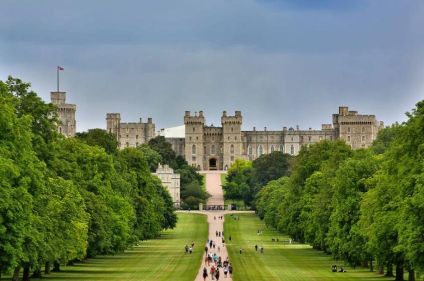 Find Full-Day Custom Stonehenge Tours from London