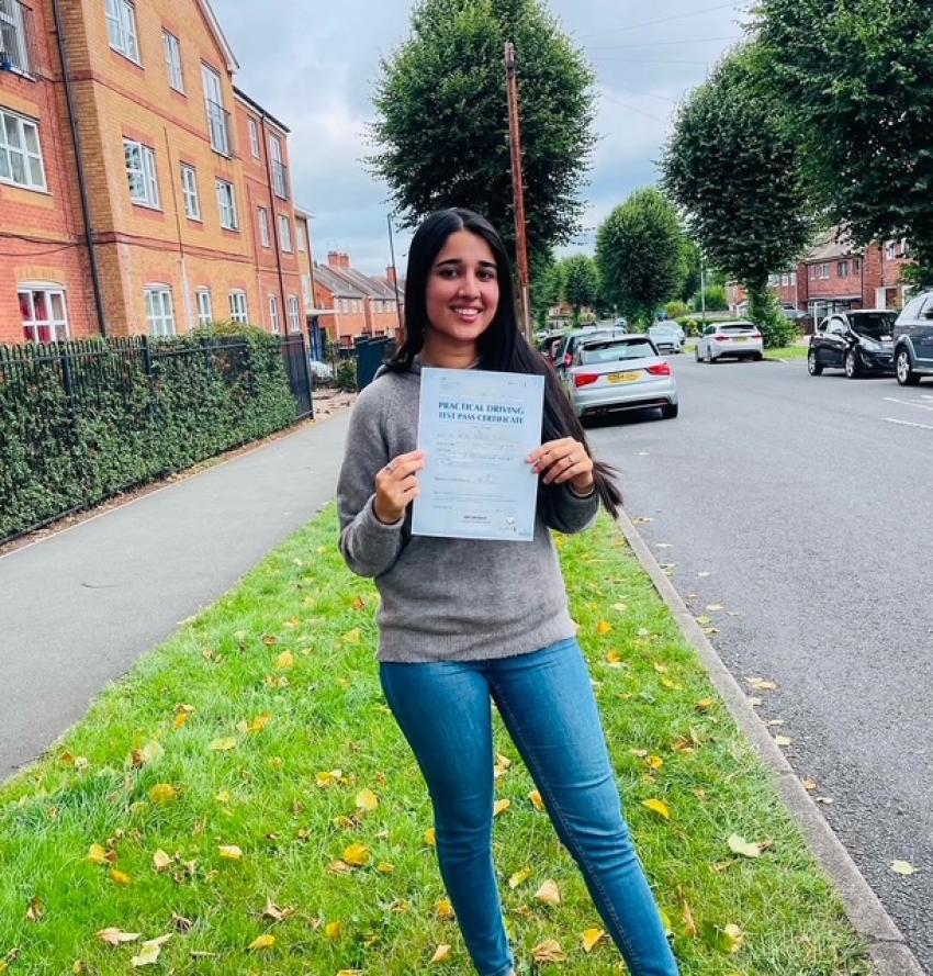 Why Busy Learners Prefer Intensive Driving Courses in Rugby?