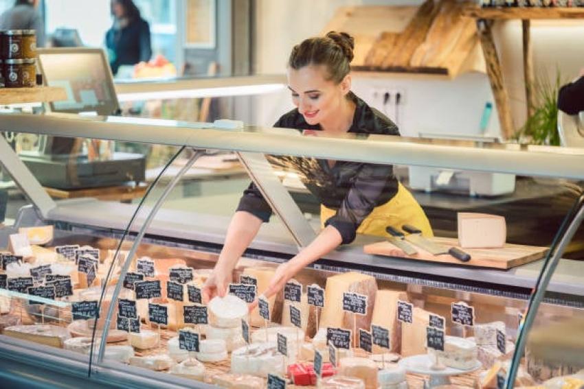 10 Features to Look for in a Commercial Deli Display