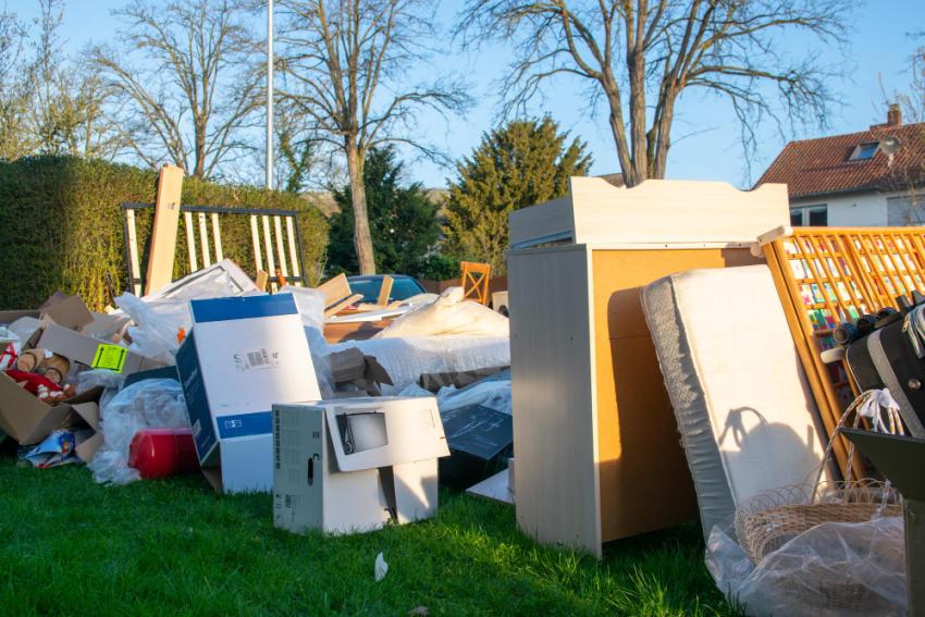 Top Benefits of Hiring a Man with a Van Rubbish Removal in Dublin
