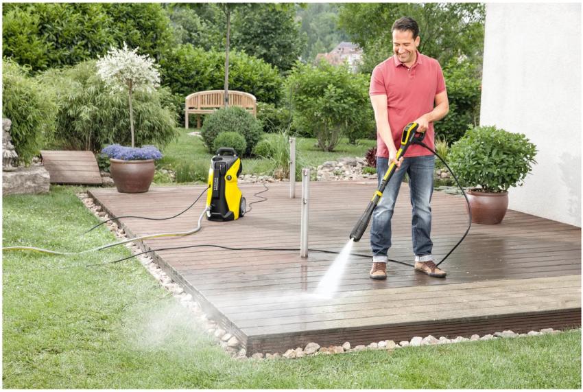 Choosing Safe Pressure Levels for Light and Medium-Duty Cleaning