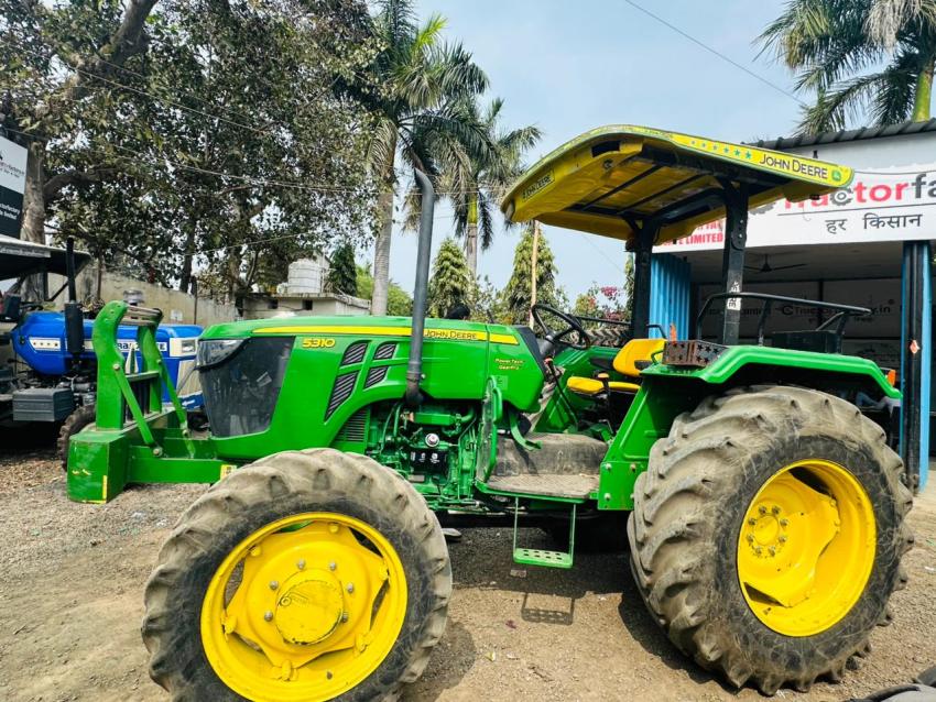 The Toughest Old Tractor on Earth: Pushed to the Limit