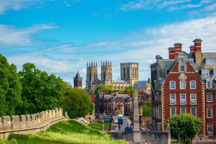 Is Relocating Outside the UK a Good Idea for Retirement